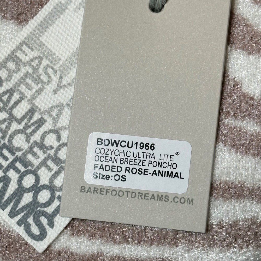 NEW Barefoot Dreams CozyChic Ultra Lite Poncho Faded Rose Warm Cozy Ski Snow - Picture 4 of 4